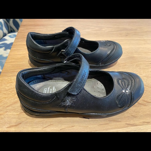 Girls Geox Mary Jane Uniform Shoes - Picture 2 of 3